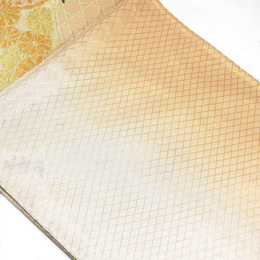 袋帯 リサイクル帯 幅30.5cm 長さ422cm レディース 蝶柄 秋冬春用 正絹（シルク）ゴールド 美品 リメイク リユース【ランクA】