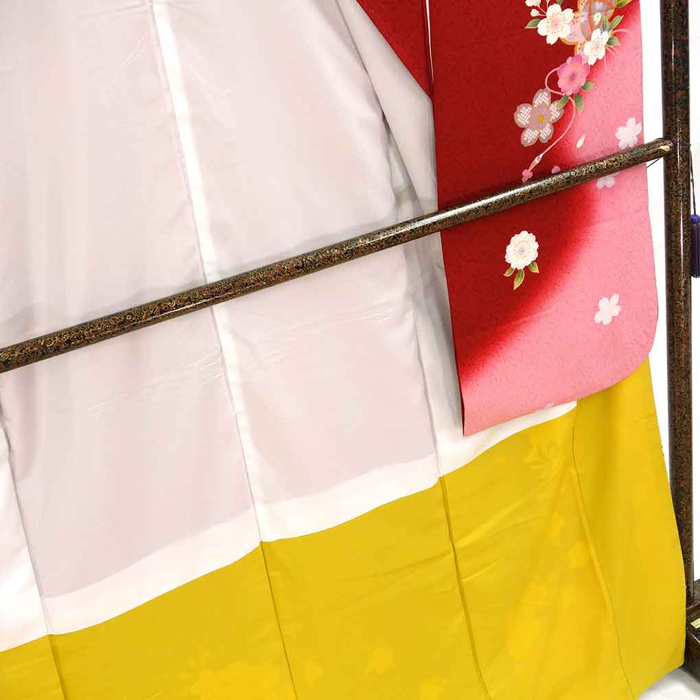 振袖 リサイクル着物 身丈170cm 裄67cm 前幅25cm 後幅30cm 袖丈109cm 袖幅34cm レディース 袷 桜 裄長 裄Lサイズ 秋冬春用 正絹(シルク)レッド トールサイズ 美品 リメイク リユース【ランクA】