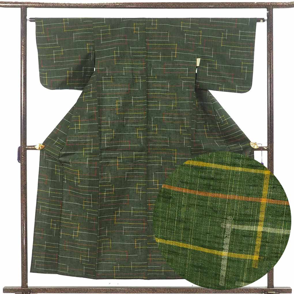 紬 リサイクル着物 身丈156cm 裄63cm 前幅23cm 後幅30.5cm 袖丈45cm 袖幅32cm レディース 単衣 連続模様 裄Mサイズ 初夏・初秋用 正絹（シルク）グリーン 美品 リメイク リユース【ランクA】