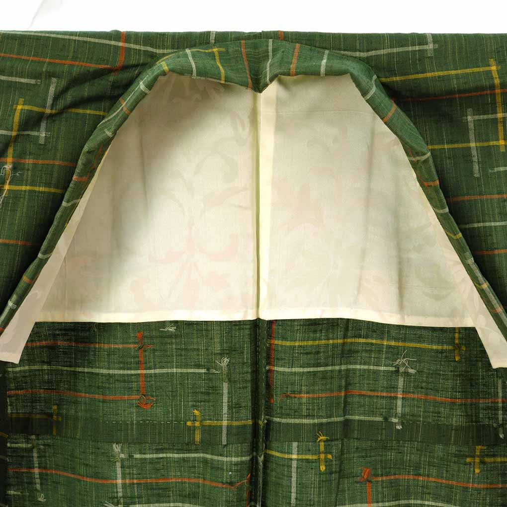 紬 リサイクル着物 身丈156cm 裄63cm 前幅23cm 後幅30.5cm 袖丈45cm 袖幅32cm レディース 単衣 連続模様 裄Mサイズ 初夏・初秋用 正絹（シルク）グリーン 美品 リメイク リユース【ランクA】