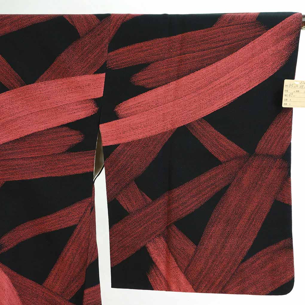 コート リサイクル着物 コート丈84cm 裄64cm 袖丈49cm 袖幅32cm レディース 袷 連続模様 裄Mサイズ 秋冬春用 正絹（シルク）レッド やや難 リメイク リユース【ランクB】