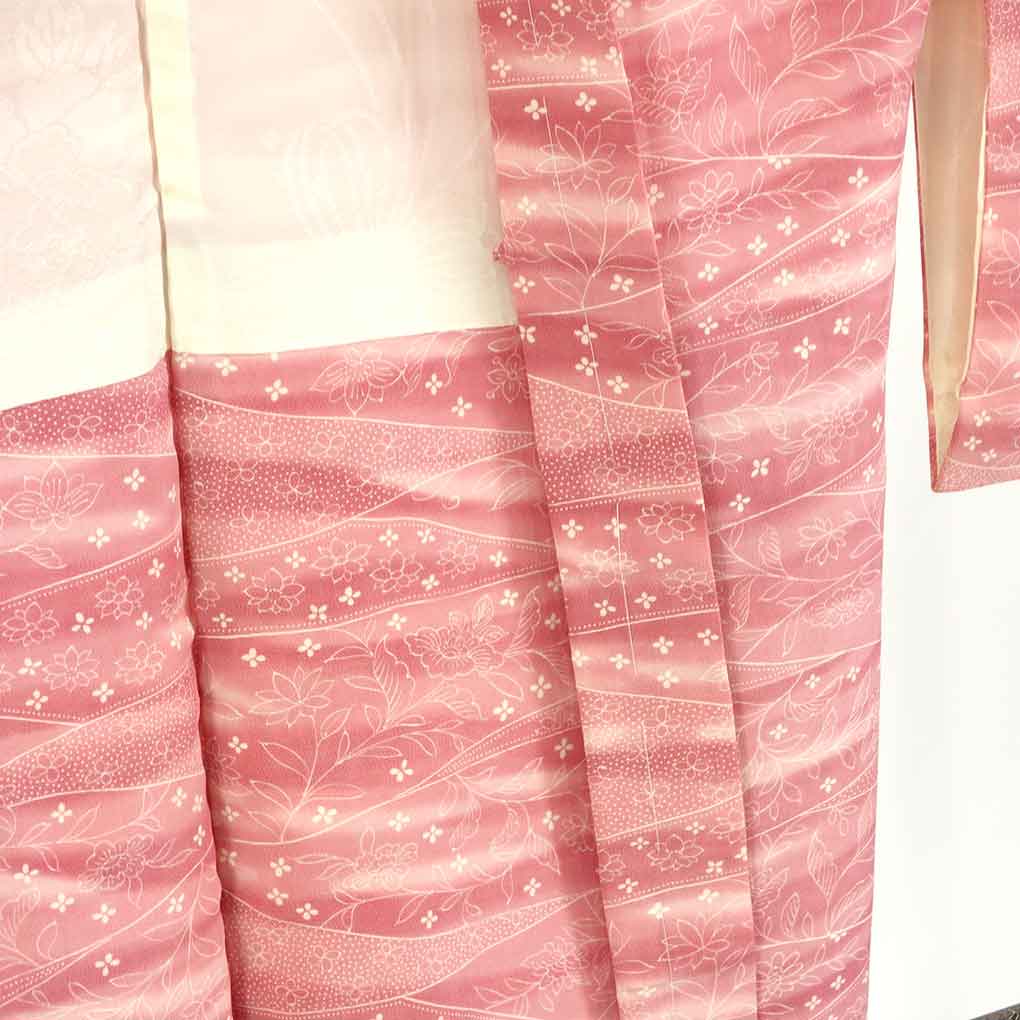 羽織 リサイクル着物 羽織丈76cm 裄64cm 袖丈50cm 袖幅32cm レディース 袷 花柄 裄Mサイズ 秋冬春用 正絹（シルク）ピンク 未使用品 リメイク リユース【ランクS】