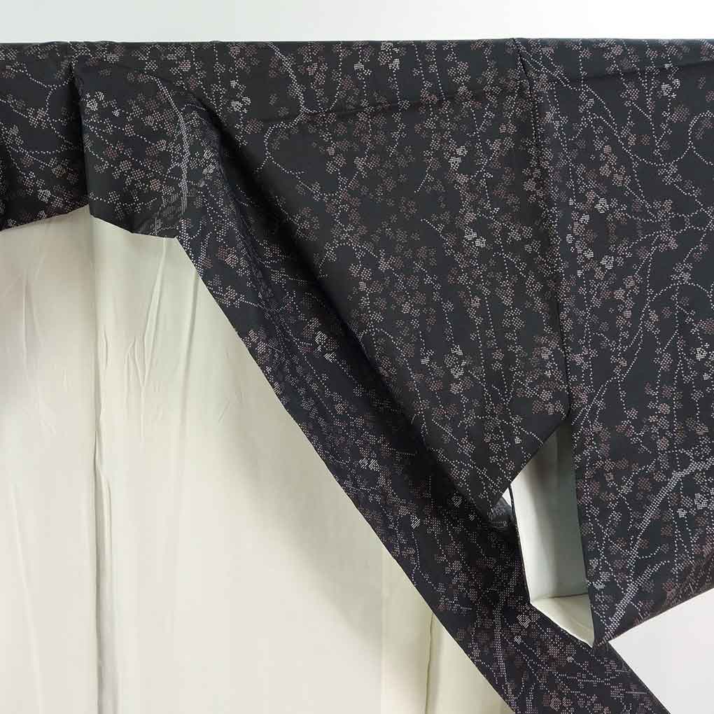 紬 リサイクル着物 身丈164cm 裄66cm 前幅25cm 後幅30.5cm 袖丈49cm 袖幅33.5cm レディース 袷 植物 裄長 裄M-Lサイズ 秋冬春用 正絹(シルク)ブラック トールサイズ 美品 リメイク リユース【ランクA】