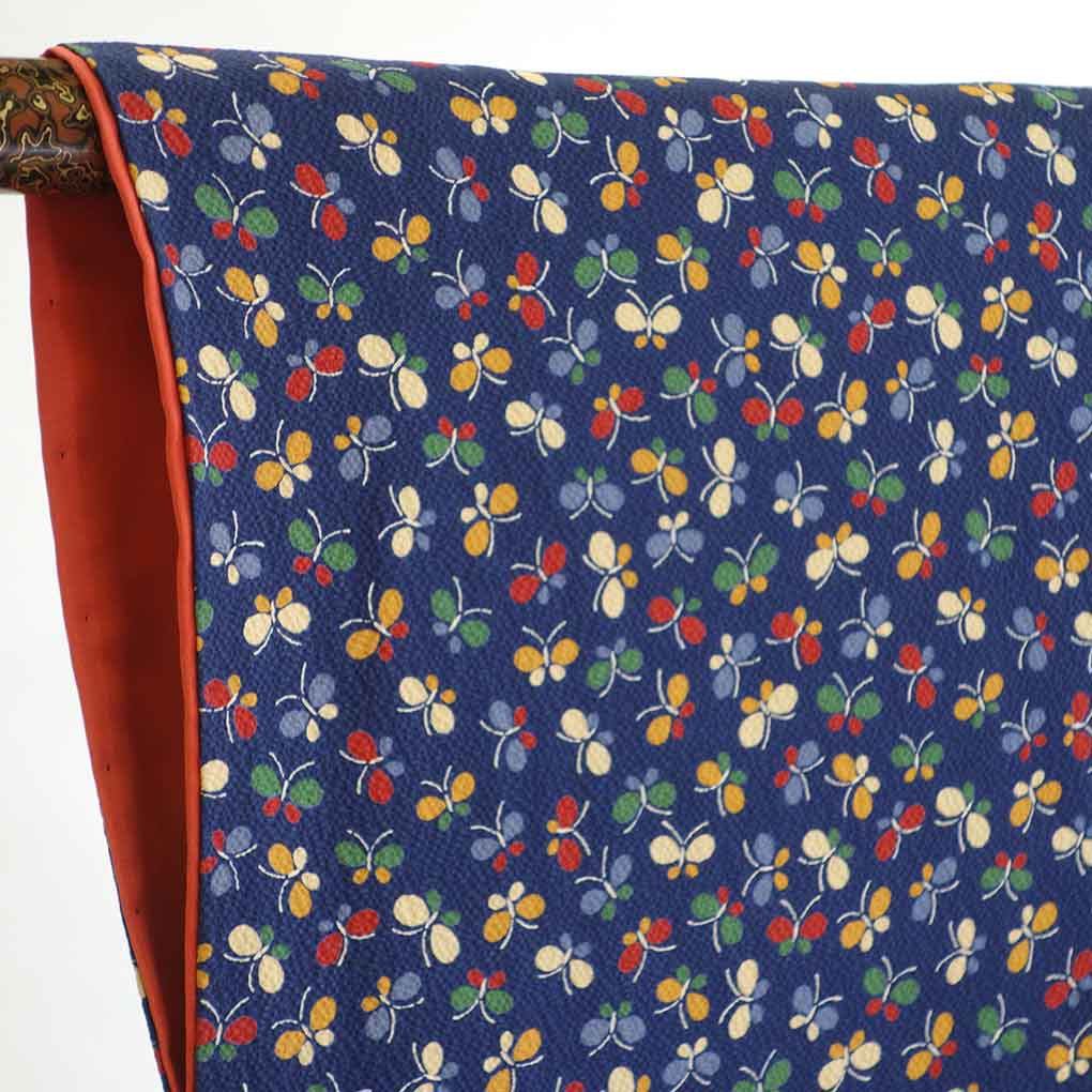 リサイクル 小紋 紺地 蝶柄 袷 正絹 着物 レディース 秋冬春用 シルク ネイビー 裄SSサイズ身丈150cm 裄59cm 前幅24cm 後幅29cm 袖丈49cm【ランクA】