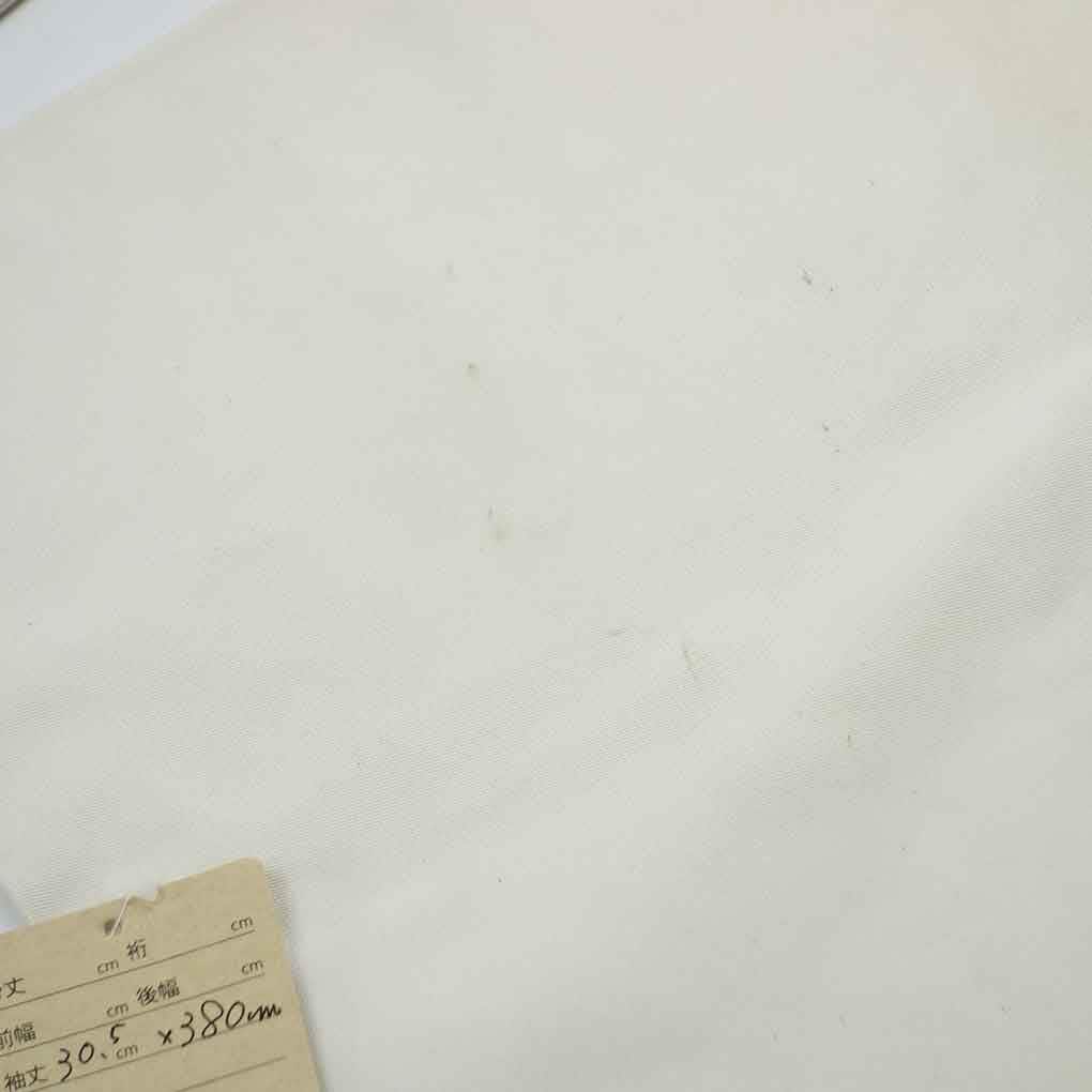 名古屋帯 リサイクル帯 幅30.5cm 長さ380cm レディース 蝶柄 秋冬春用 正絹(シルク)ホワイト やや難 リメイク リユース【ランクB】