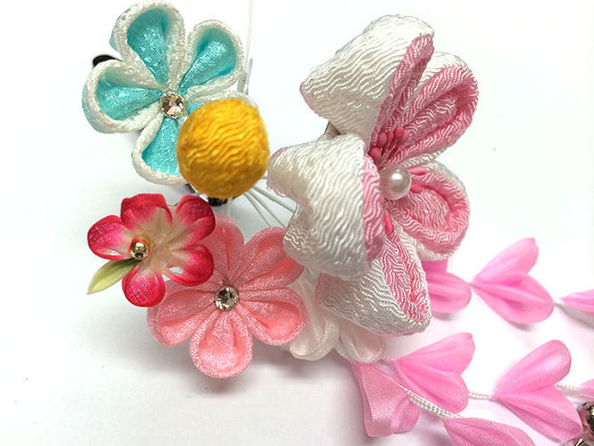 お子様 七五三 女児用 ちりめん 髪飾り スリーピン パッチン留め  髪留め ヘアーアクセサリー 花ピン 小物【新品】