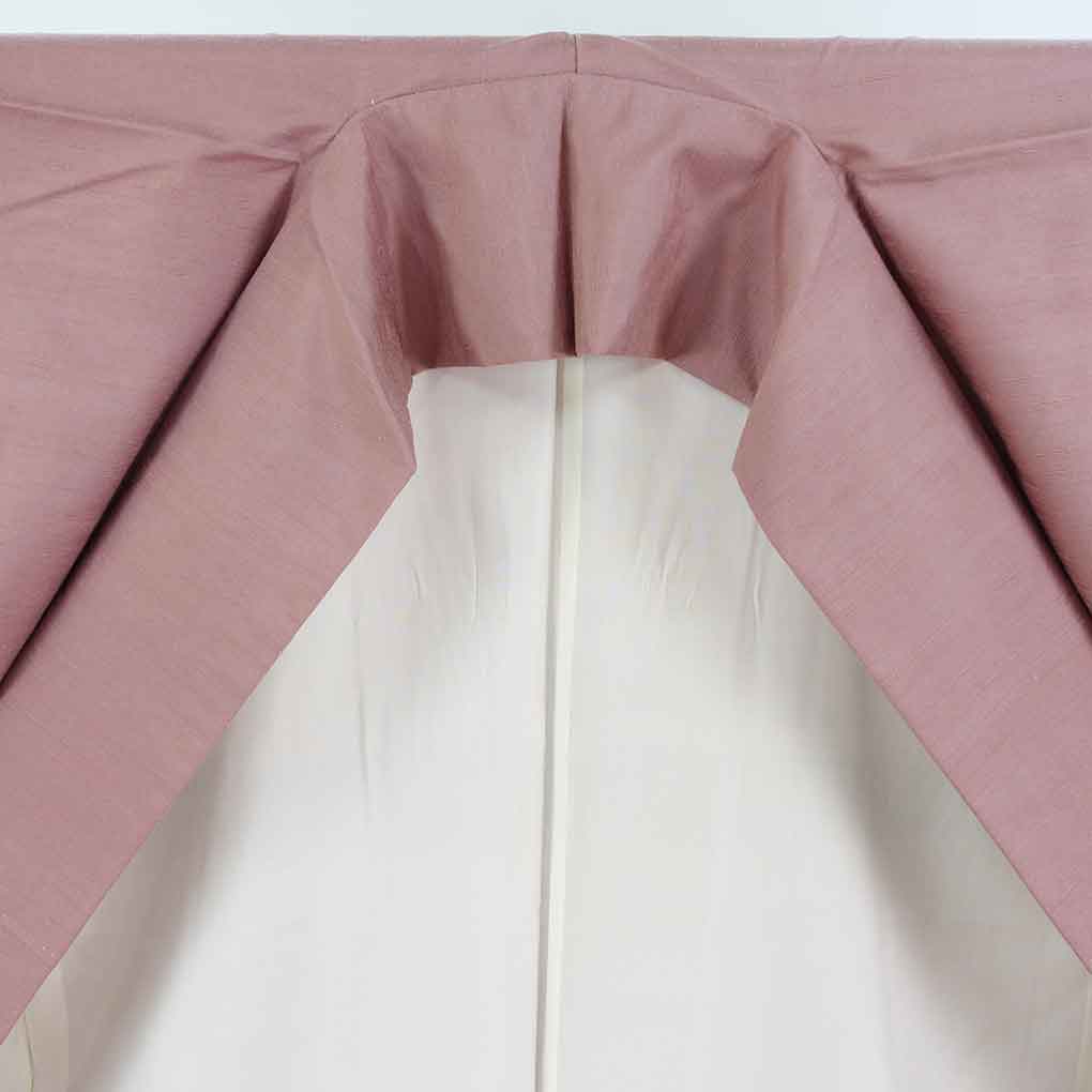 紬 リサイクル着物 身丈164cm 裄64cm 前幅25cm 後幅30cm 袖丈45cm 袖幅33cm レディース 袷 無地 裄Mサイズ 秋冬春用 正絹（シルク）ピンク トールサイズ 美品 リメイク リユース【ランクA】