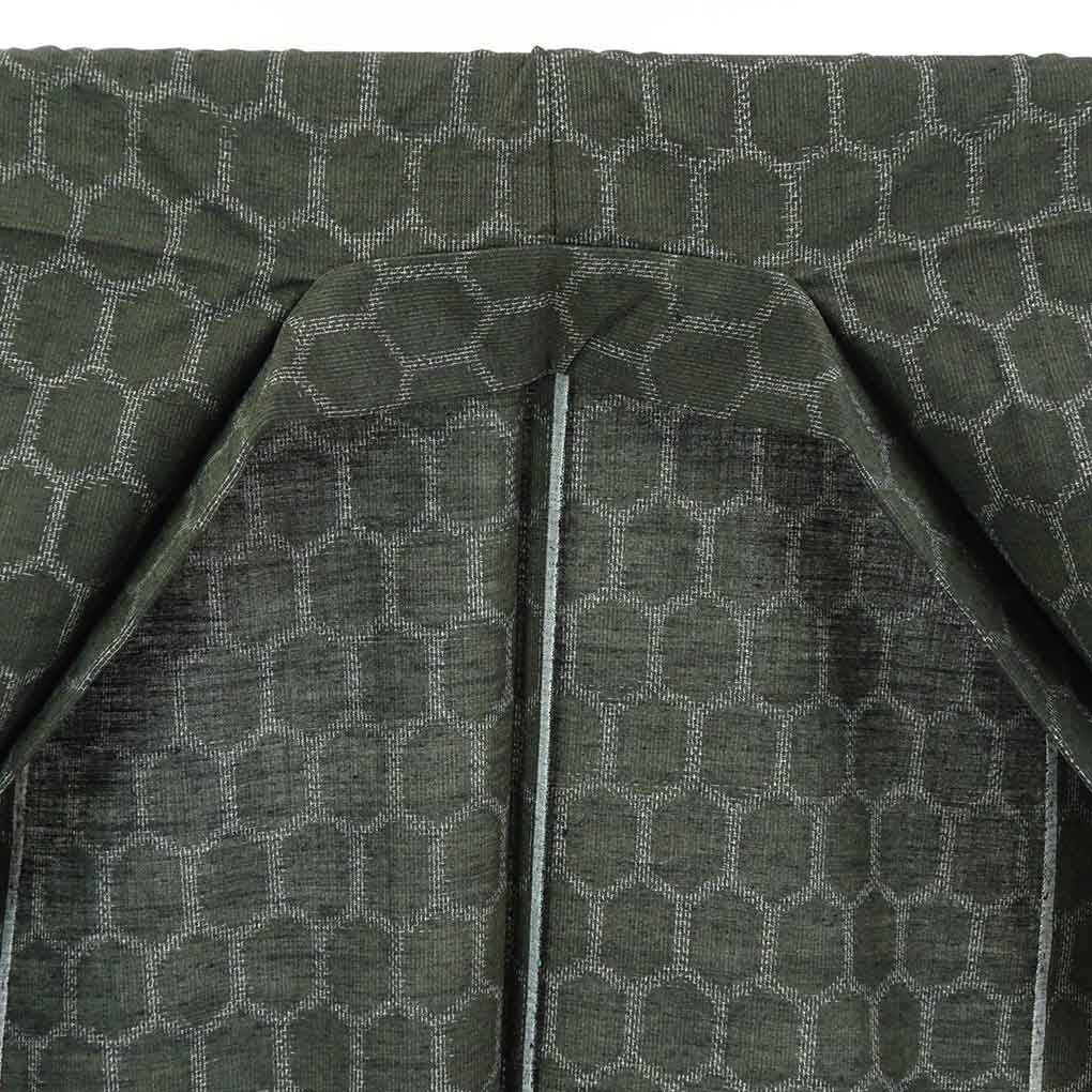 リサイクル着物 紬正絹グリーン地胴抜裾八掛仕立先染紬着物未使用品 レディース 秋冬春用 シルク グリーン 裄SSサイズ身丈148cm 裄60cm 前幅22.5cm 後幅28cm 袖丈43cm【ランクS】