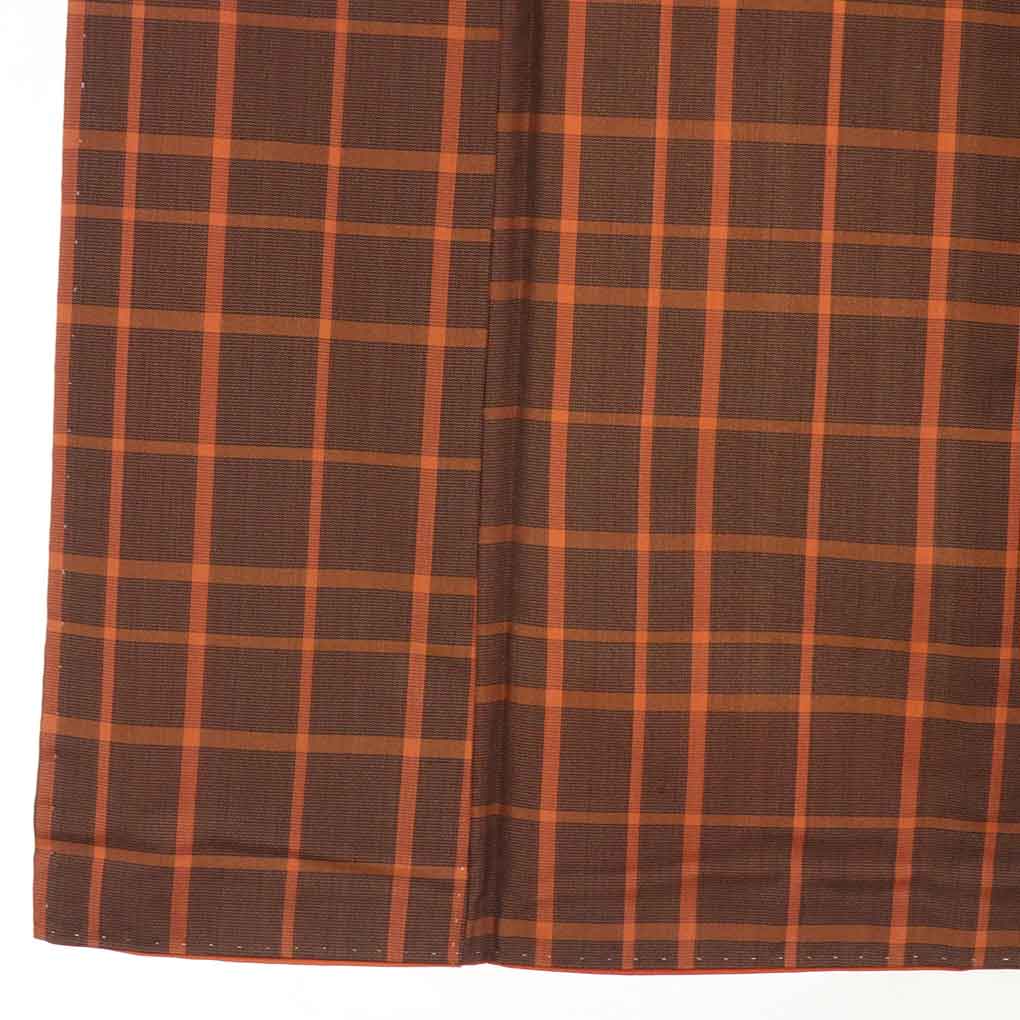 【セール対象品】リサイクル着物 紬正絹茶色地格子柄袷紬着物 レディース 秋冬春用 シルク ブラウン 裄Mサイズ身丈156cm 裄63cm 前幅22.5cm 後幅30cm 袖丈46cm【ランクA】