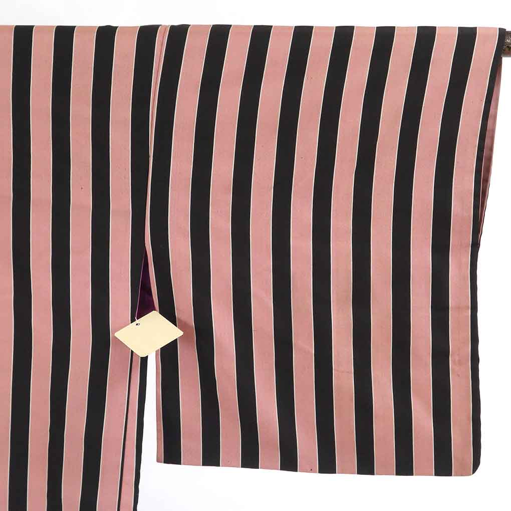 リサイクル 羽織 羽織丈85cm 裄64cm 袖丈45cm 袖幅33cm レディース 袷 縞 裄Mサイズ 秋冬春用 正絹（シルク）黒地 やや難 アンティーク リサイクル リメイク リユース【ランクB】