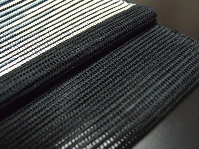 カジュアル用黒地 正絹 夏物八寸名古屋帯 超特急仕立て承ります 八寸名古屋帯正絹博多織 名古屋帯 博多帯 博多織 帯 八寸 黒 モンステラ