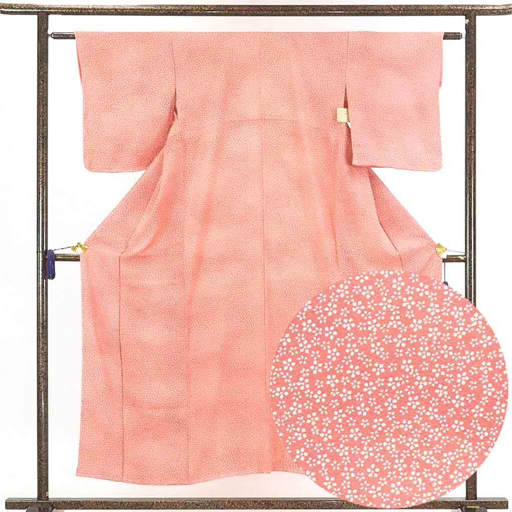 リサイクル 小紋 ピンク地 小花柄 袷 正絹 着物 未使用品 レディース 秋冬春用 シルク ピンク 裄SSサイズ身丈154cm 裄60cm 前幅22cm 後幅28cm 袖丈48cm【ランクS】