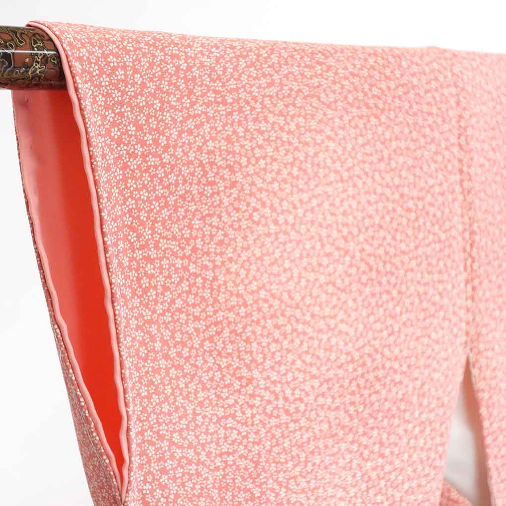 リサイクル 小紋 ピンク地 小花柄 袷 正絹 着物 未使用品 レディース 秋冬春用 シルク ピンク 裄SSサイズ身丈154cm 裄60cm 前幅22cm 後幅28cm 袖丈48cm【ランクS】