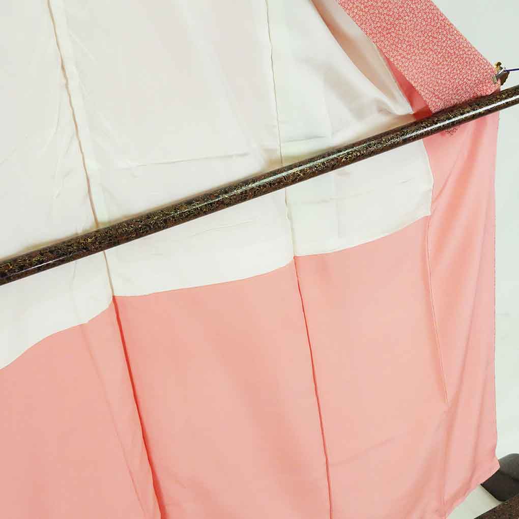 リサイクル 小紋 ピンク地 小花柄 袷 正絹 着物 未使用品 レディース 秋冬春用 シルク ピンク 裄SSサイズ身丈154cm 裄60cm 前幅22cm 後幅28cm 袖丈48cm【ランクS】