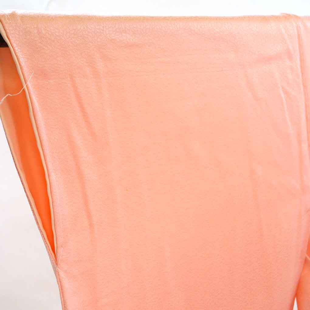 色無地 リサイクル着物 身丈160cm 裄65cm 前幅24cm 後幅30cm 袖丈48cm 袖幅33cm レディース 袷 無地 裄Mサイズ 秋冬春用 正絹（シルク）ピンク 未使用品 リメイク リユース【ランクS】