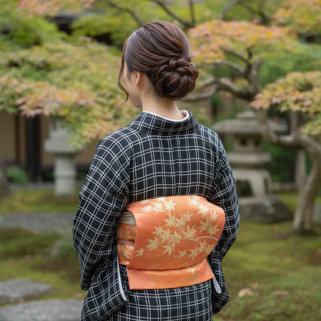 名古屋帯 リサイクル帯 幅30cm 長さ354cm レディース 紅葉 夏用 正絹（シルク）ブラウン やや難 リメイク リユース【ランクB】