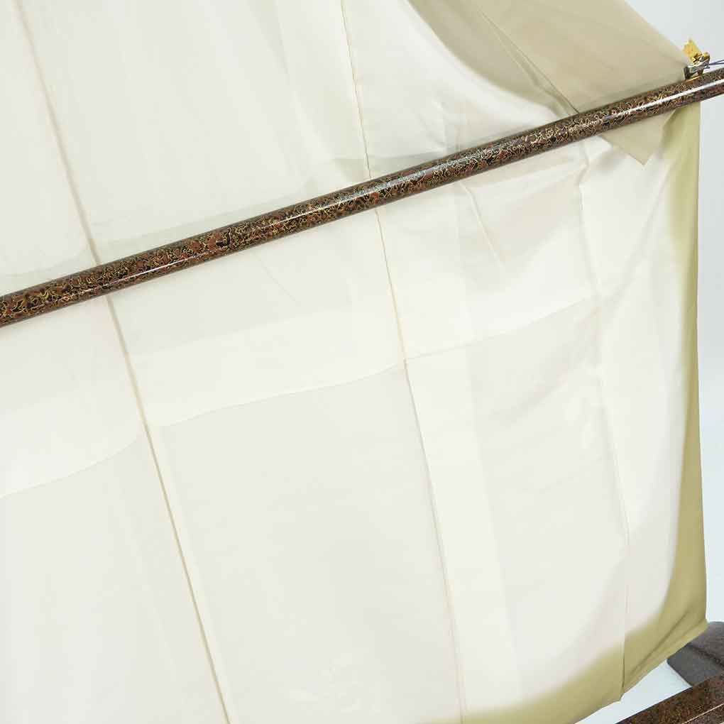 訪問着 リサイクル着物 身丈159cm 裄64cm 前幅22.5cm 後幅28cm 袖丈49cm 袖幅32cm レディース 袷 花柄 裄Mサイズ 秋冬春用 正絹(シルク)ブラウン 未使用品 リメイク リユース【ランクS】