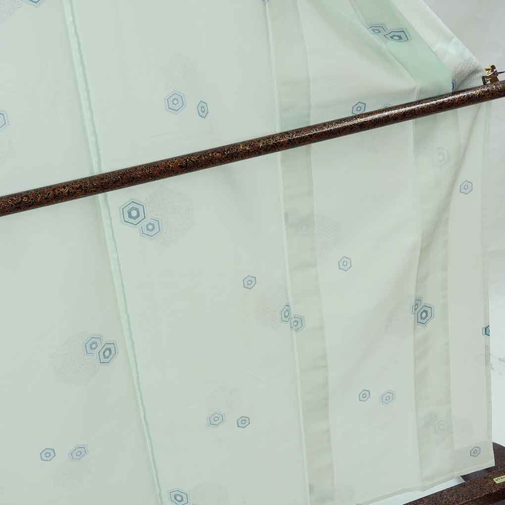 小紋 リサイクル着物 身丈158cm 裄64cm 前幅22.5cm 後幅29cm 袖丈48cm 袖幅32.5cm レディース 亀甲 裄Mサイズ 夏用 ポリエステル ブルー やや難 リメイク リユース【ランクB】