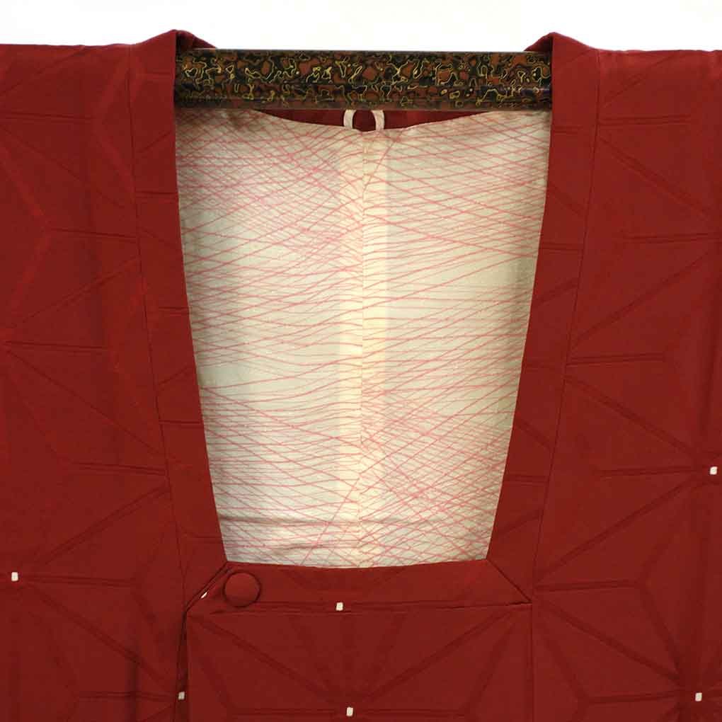 コート リサイクル着物 コート丈83cm 裄63cm 袖丈45cm 袖幅33cm レディース 袷 麻の葉 裄Mサイズ 秋冬春用 正絹(シルク)レッド 美品 リメイク リユース【ランクA】