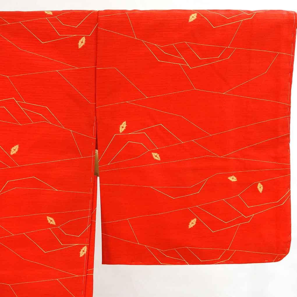 羽織 リサイクル着物 羽織丈75cm 裄63cm 袖丈43cm 袖幅33cm レディース 袷 抽象柄 裄Mサイズ 秋冬春用 正絹（シルク）オレンジ 未使用品 リメイク リユース【ランクS】