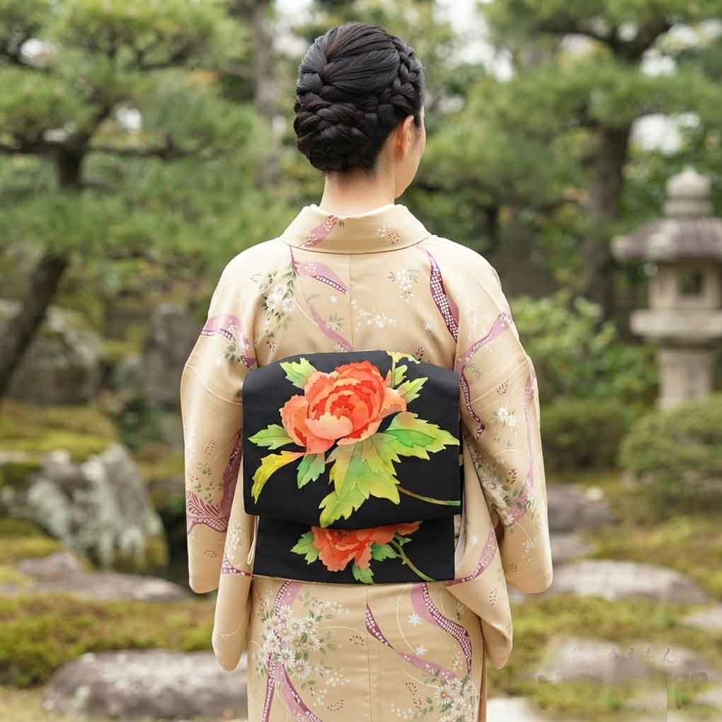 名古屋帯 リサイクル帯 幅30cm 長さ358cm レディース 花柄 秋冬春用 正絹（シルク）ブラック 美品 リメイク リユース【ランクA】