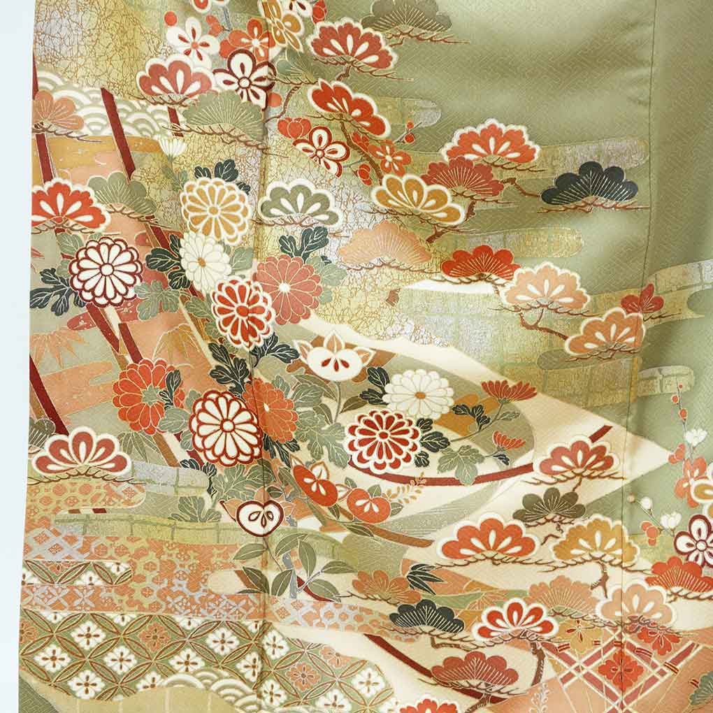 色留袖 リサイクル着物 身丈155cm 裄62cm 前幅24cm 後幅30cm 袖丈49cm 袖幅32cm レディース 袷 花柄 裄Sサイズ 秋冬春用 正絹（シルク）グリーン やや難 リメイク リユース【ランクB】