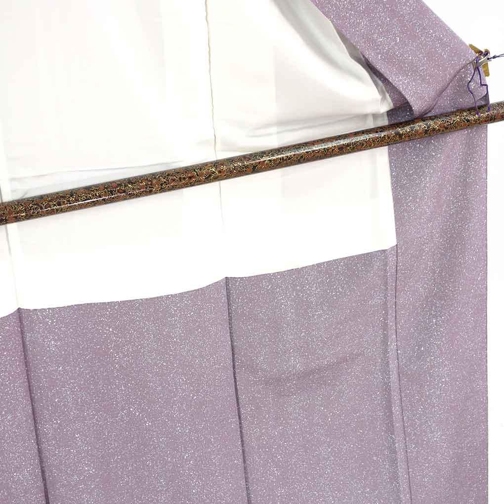 小紋 リサイクル着物 身丈153cm 裄64cm 前幅24.5cm 後幅28cm 袖丈49cm 袖幅33cm レディース 袷 たたき染 裄Mサイズ 秋冬春用 正絹（シルク）パープル 美品 リメイク リユース【ランクA】