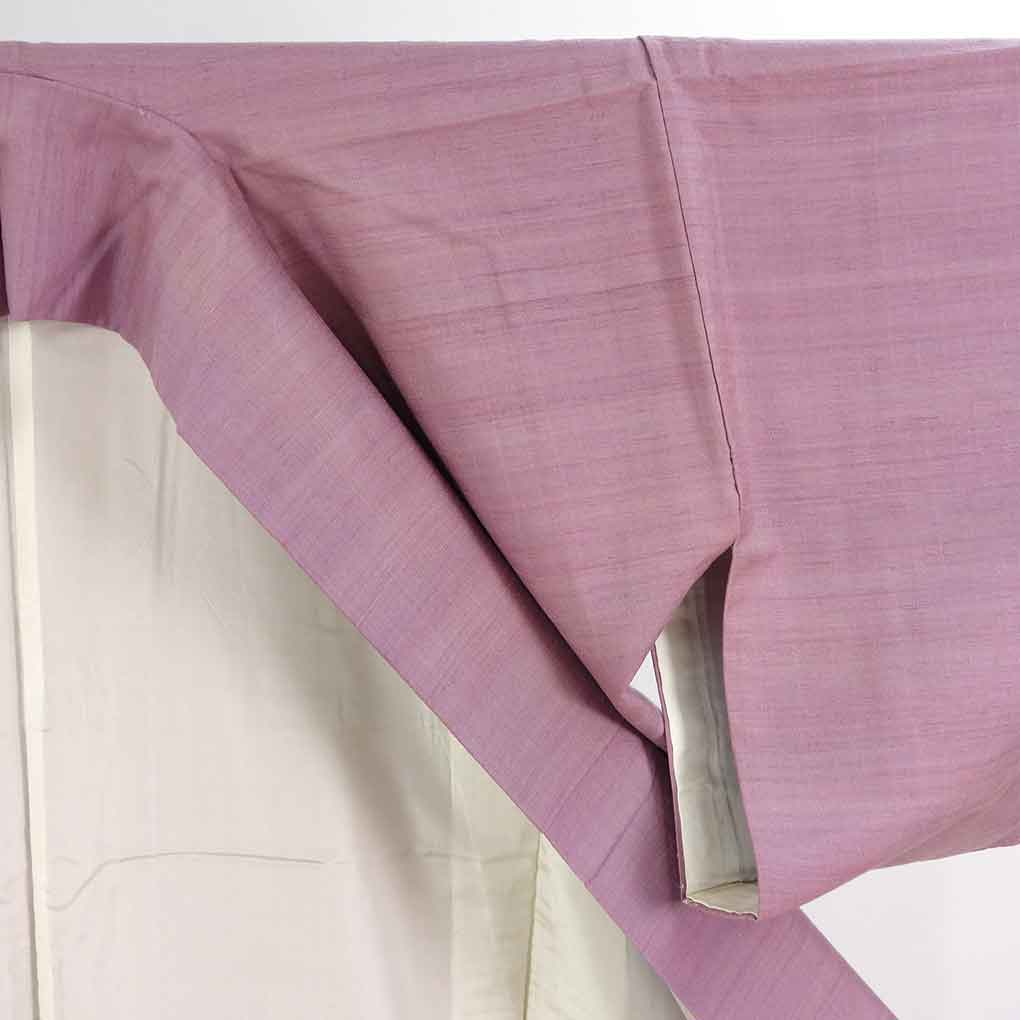 紬 リサイクル着物 身丈160cm 裄65cm 前幅23cm 後幅29cm 袖丈48cm 袖幅33cm レディース 袷 無地 裄Mサイズ 秋冬春用 正絹（シルク）パープル やや難 リメイク リユース【ランクB】