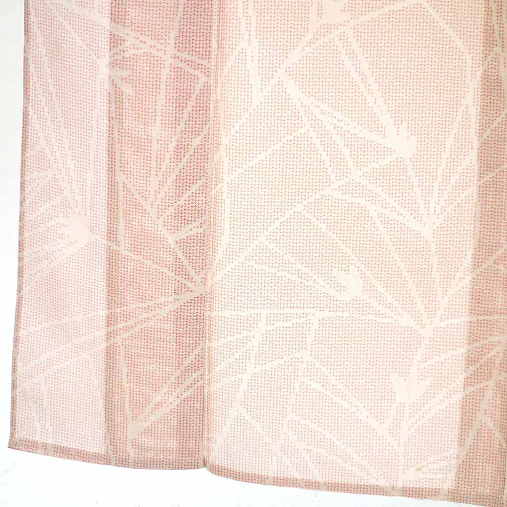 紬 リサイクル着物 身丈151cm 裄62cm 前幅23cm 後幅31cm 袖丈49cm 袖幅32cm レディース 絣模様 裄Sサイズ 夏用 正絹（シルク）ホワイト 美品 リメイク リユース【ランクA】