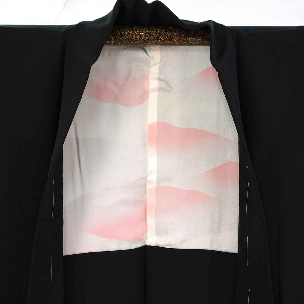 羽織 リサイクル着物 羽織丈74cm 裄62cm 袖丈47cm 袖幅33cm レディース 袷 無地 裄Sサイズ 秋冬春用 正絹（シルク）ブラック 未使用品 リメイク リユース【ランクS】