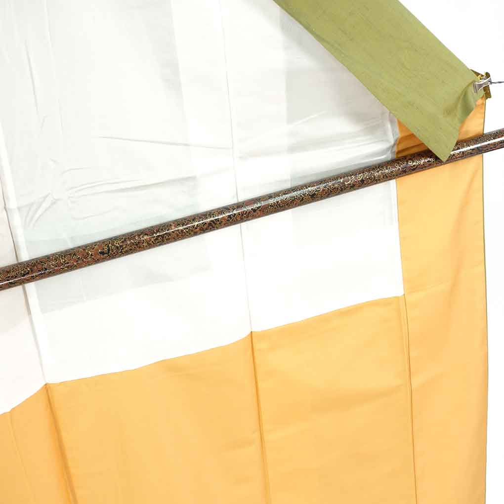 紬 リサイクル着物 身丈153cm 裄63cm 前幅22.5cm 後幅28cm 袖丈49cm 袖幅32cm レディース 袷 縦縞 裄Mサイズ 秋冬春用 正絹(シルク)グリーン 美品 リメイク リユース【ランクA】