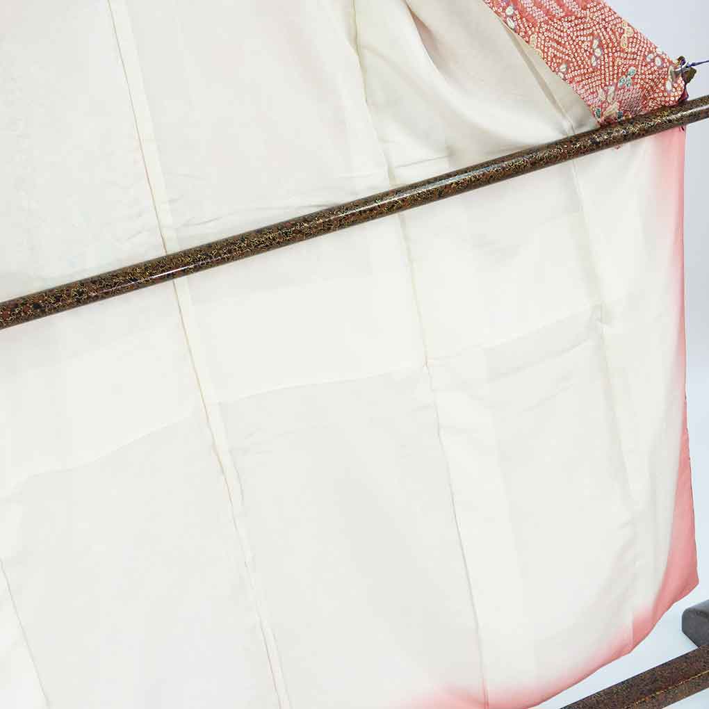 小紋 リサイクル着物 身丈155cm 裄63cm 前幅22.5cm 後幅28cm 袖丈48cm 袖幅32cm レディース 袷 絞り 裄Mサイズ 秋冬春用 正絹(シルク)ピンク 美品 リメイク リユース【ランクA】