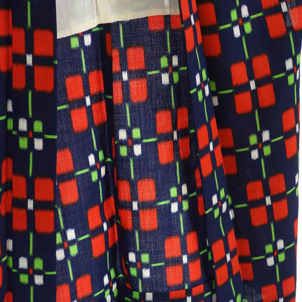 リサイクル 羽織 羽織丈76cm 裄67cm 袖丈47cm 袖幅34.5cm レディース 単衣 連続模様 裄長 裄Lサイズ 秋冬春用 ウール 紺地 美品 リサイクル リメイク リユース【ランクA】