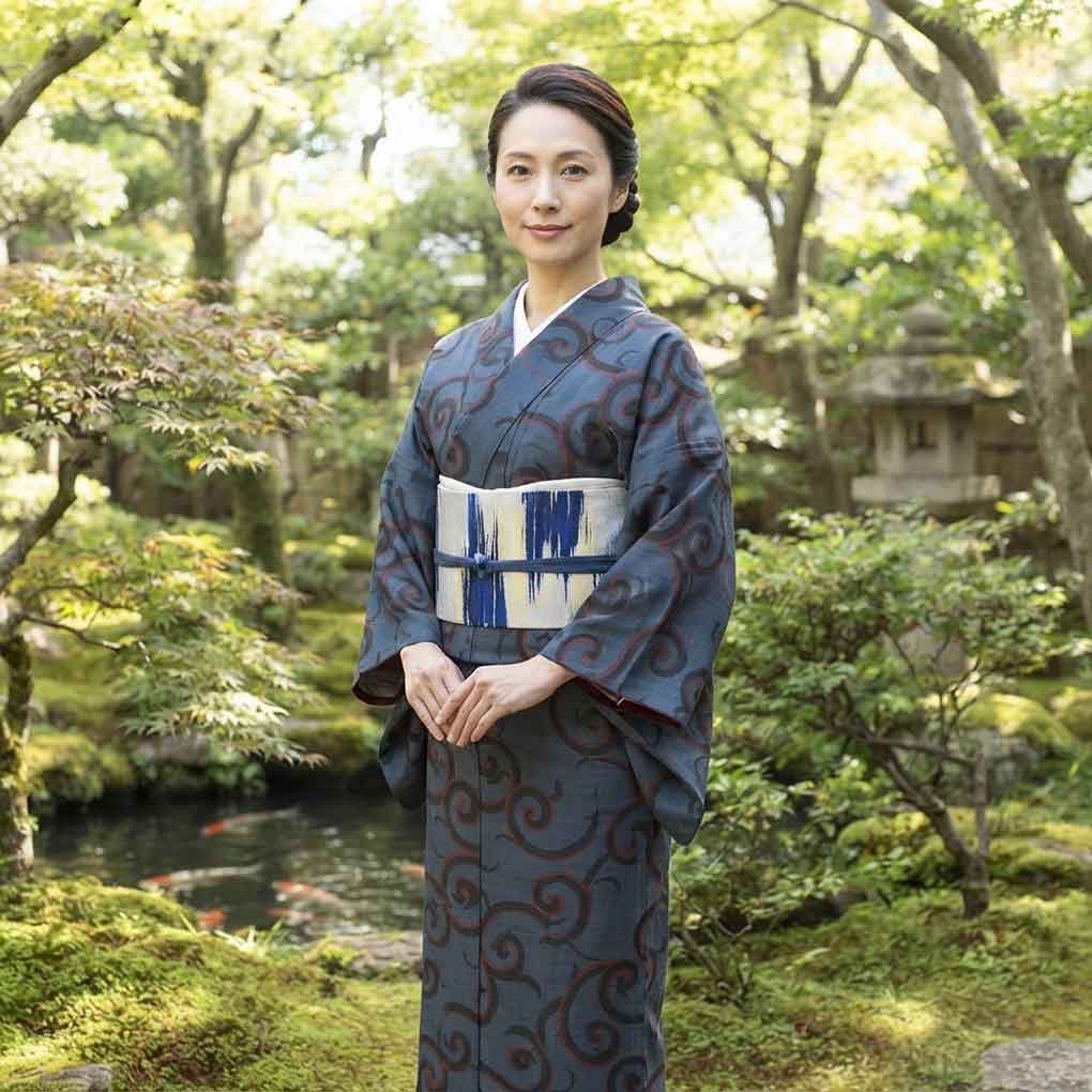 紬 リサイクル着物 身丈165cm 裄64cm 前幅25.5cm 後幅30cm 袖丈49cm 袖幅32cm レディース 袷 連続模様 裄Mサイズ 秋冬春用 正絹（シルク）ネイビー トールサイズ 未使用品 リメイク リユース【ランクS】