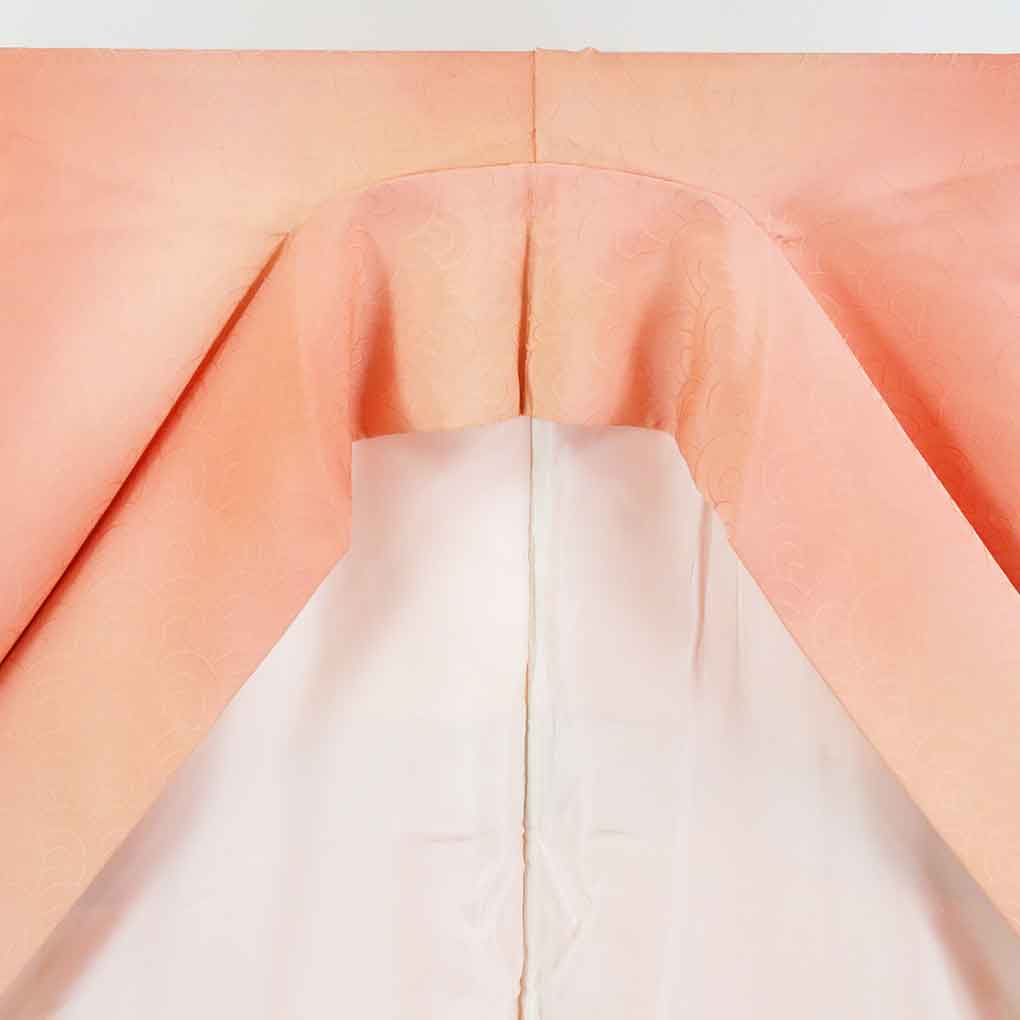 リサイクル 色無地 ピンク地 青海波 一方付 袷 正絹 レディース 秋冬春用 シルク ピンク 裄SSサイズ身丈146cm 裄60cm 前幅22cm 後幅29cm 袖丈52cm【ランクA】