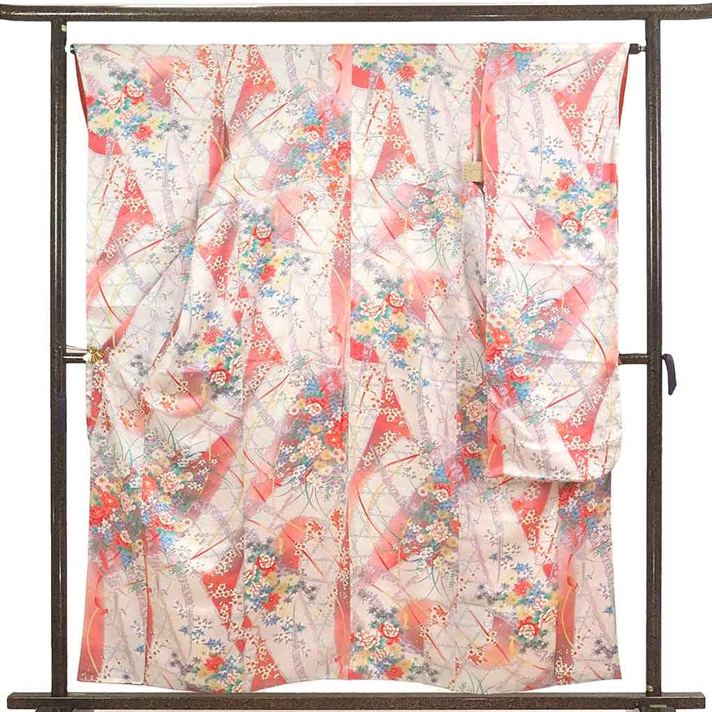 振袖 リサイクル着物 身丈155cm 裄66cm 前幅25cm 後幅28cm 袖丈104cm 袖幅33cm レディース 袷 花柄 裄長 裄M-Lサイズ 秋冬春用 正絹(シルク)ピンク 美品 リメイク リユース【ランクA】