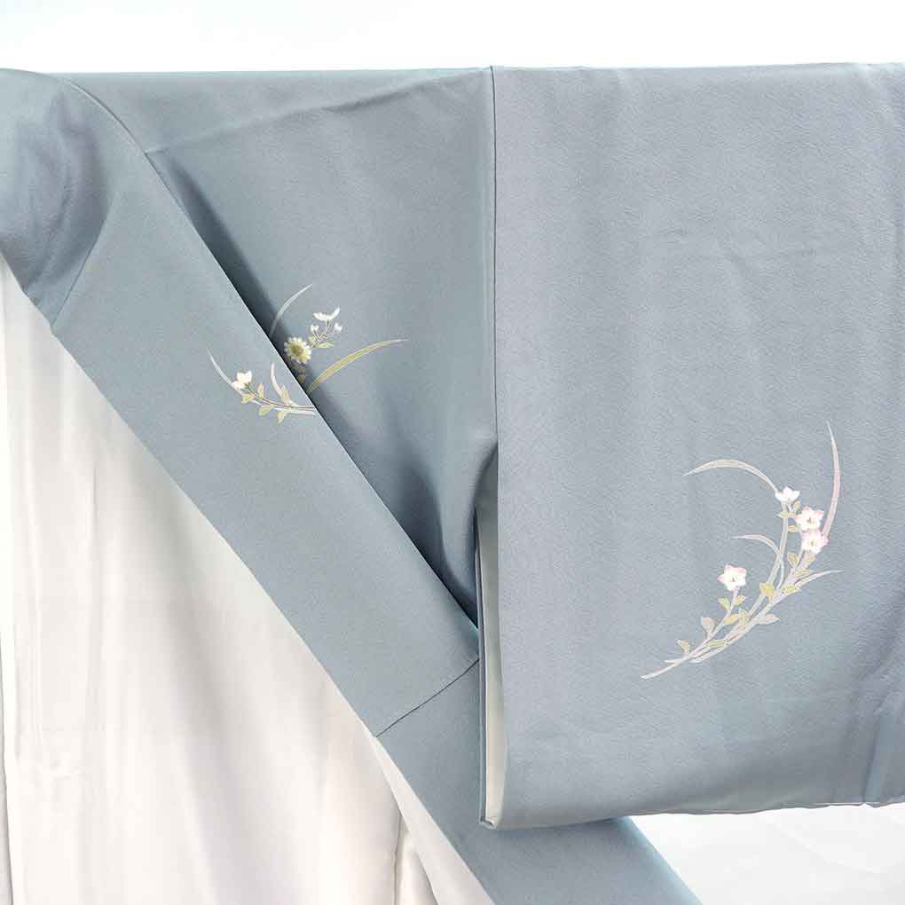 訪問着 リサイクル着物 身丈158cm 裄64cm 前幅24cm 後幅30cm 袖丈49cm 袖幅33cm レディース 袷 童 裄Mサイズ 秋冬春用 正絹（シルク）ブルー 未使用品 リメイク リユース【ランクS】