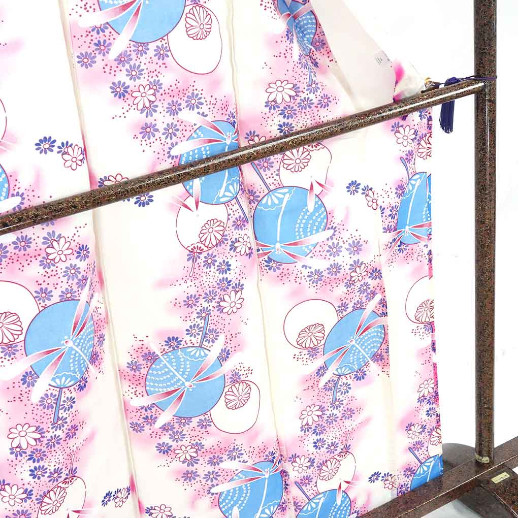 リサイクル 浴衣 薄クリーム地 勝虫柄 単衣 木綿 着物 未使用品 レディース 夏用 木綿 イエロー 裄Lサイズ トールサイズ身丈167cm 裄67cm 前幅23cm 後幅29.5cm 袖丈49cm【ランクS】