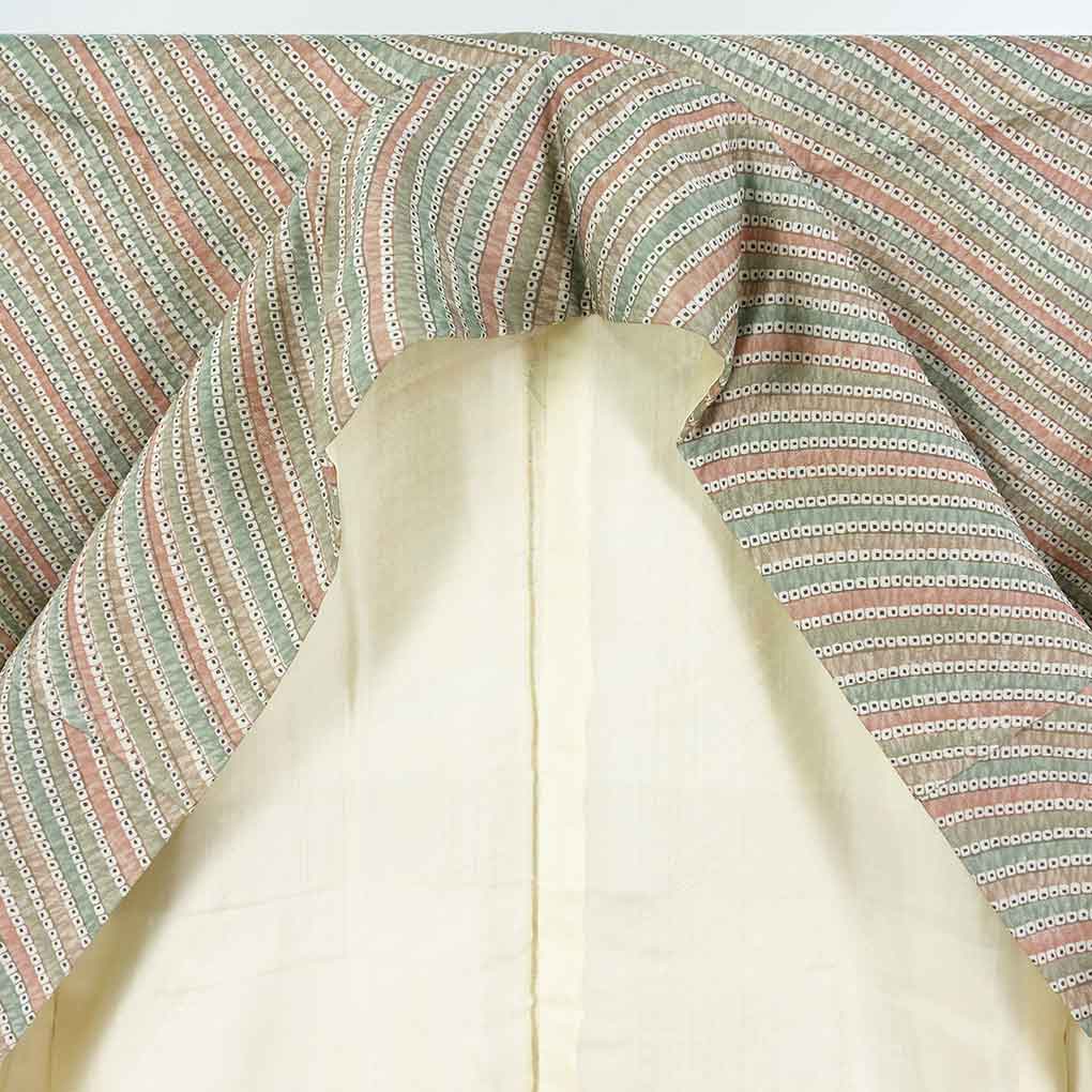 小紋 リサイクル着物 身丈159cm 裄63cm 前幅23cm 後幅29cm 袖丈49cm 袖幅32cm レディース 袷 鹿の子 裄Mサイズ 秋冬春用 正絹（シルク）グリーン 美品 リメイク リユース【ランクA】
