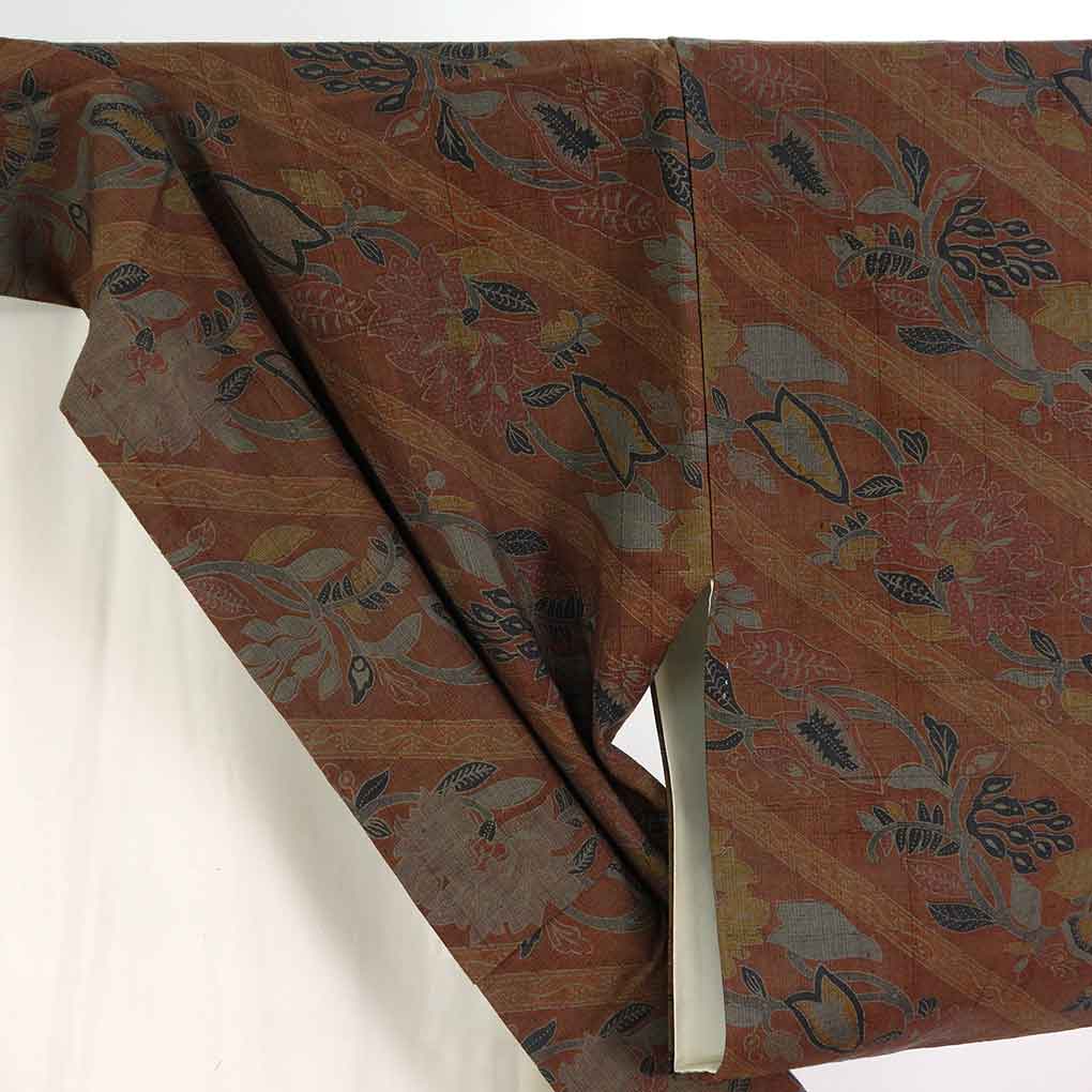 紬 リサイクル着物 身丈162cm 裄64cm 前幅28cm 後幅31cm 袖丈49cm 袖幅32cm レディース 袷 花柄 裄Mサイズ 秋冬春用 正絹(シルク)ブラウン 美品 リメイク リユース【ランクA】