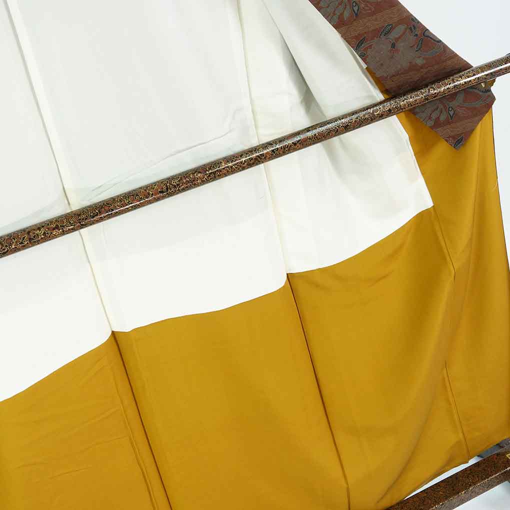 紬 リサイクル着物 身丈162cm 裄64cm 前幅28cm 後幅31cm 袖丈49cm 袖幅32cm レディース 袷 花柄 裄Mサイズ 秋冬春用 正絹(シルク)ブラウン 美品 リメイク リユース【ランクA】