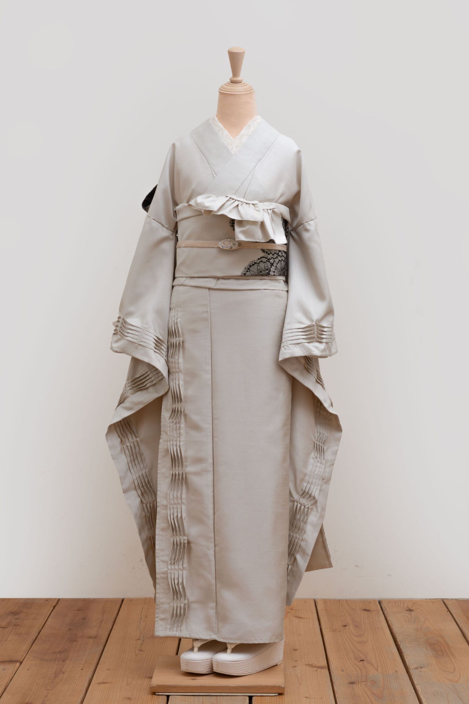 ピンタック振袖　SPUR（サンドベージュ）　SAK-KMPTFS260210