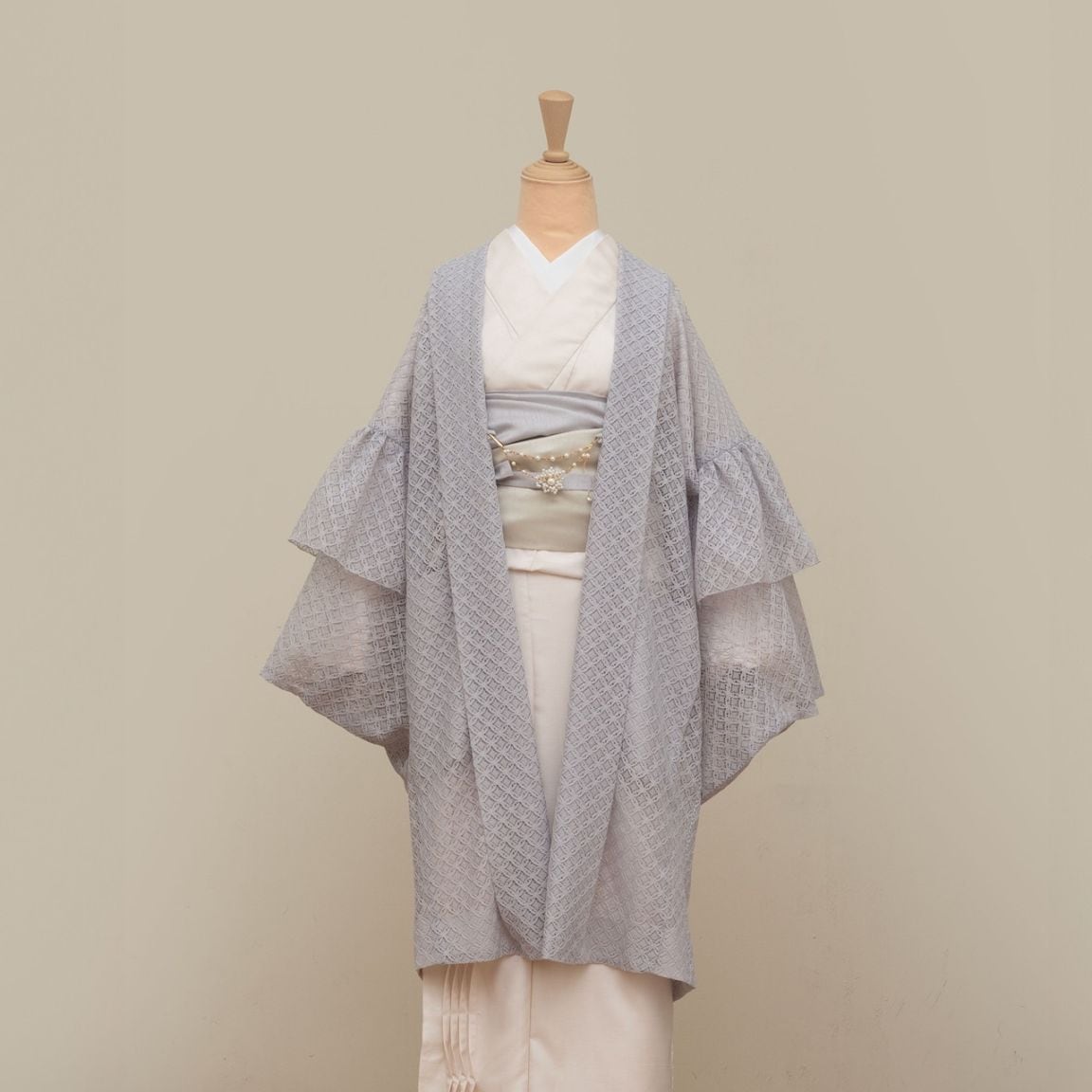 SAK-FHAC 20260317  ショルダーフリル羽織コート（レース・グレー）