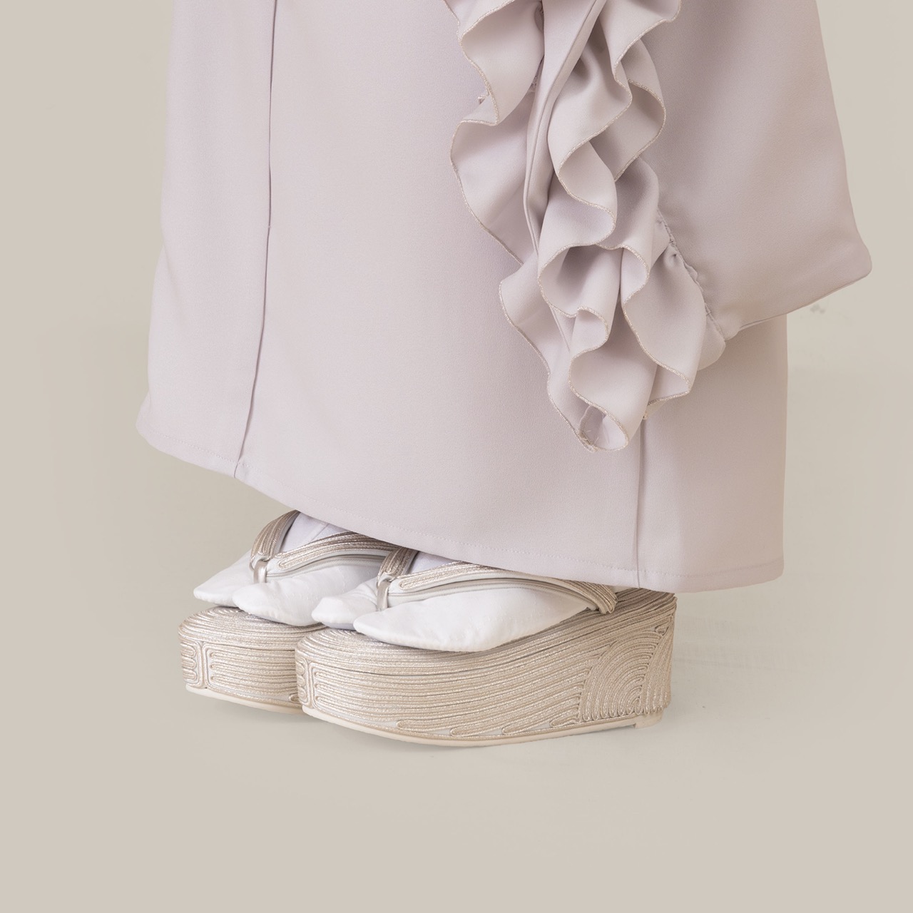 コード刺繍草履(プラチナ)　SAK- ks-09-m-pl