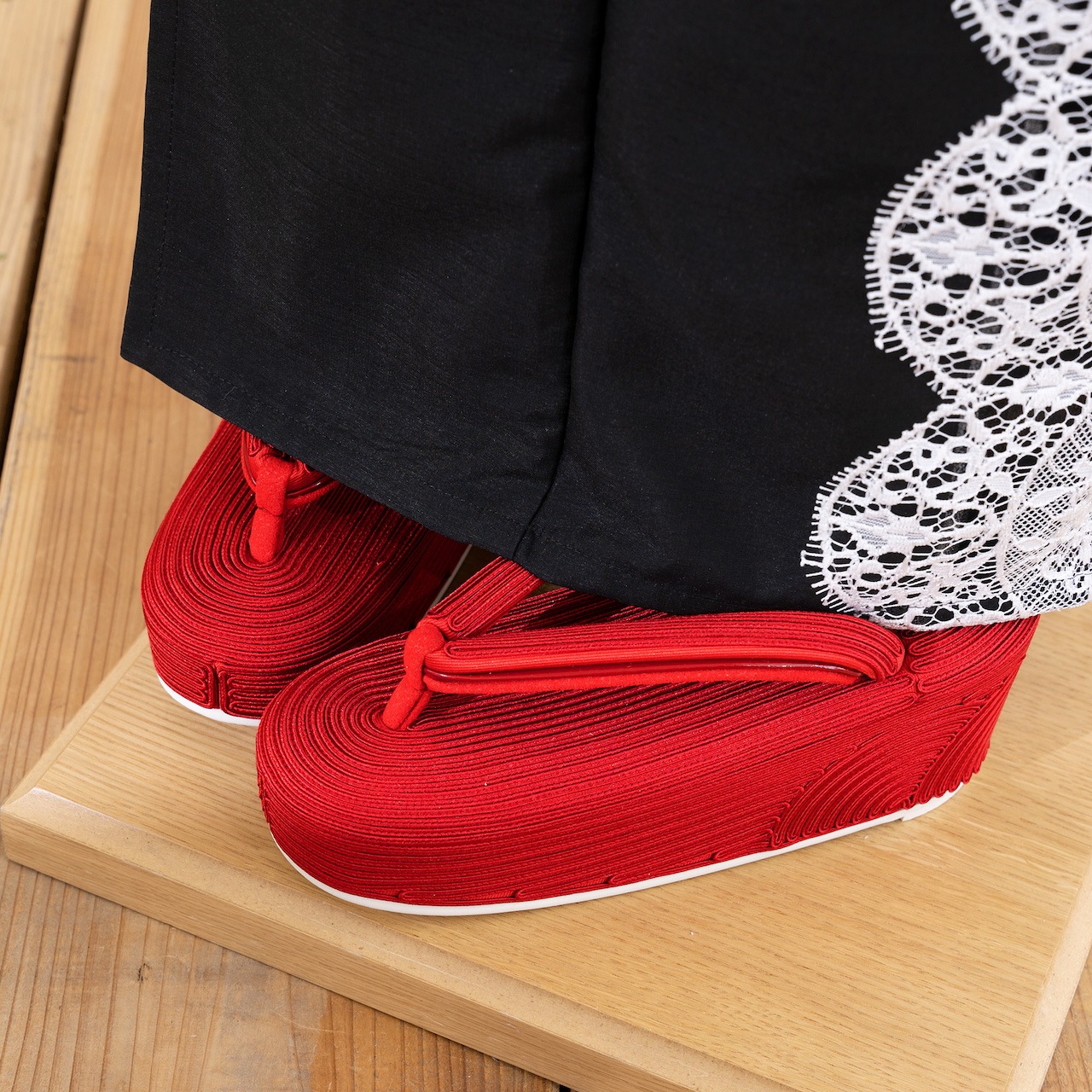 コード刺繍草履(ルージュ) SAK-ks-01-4