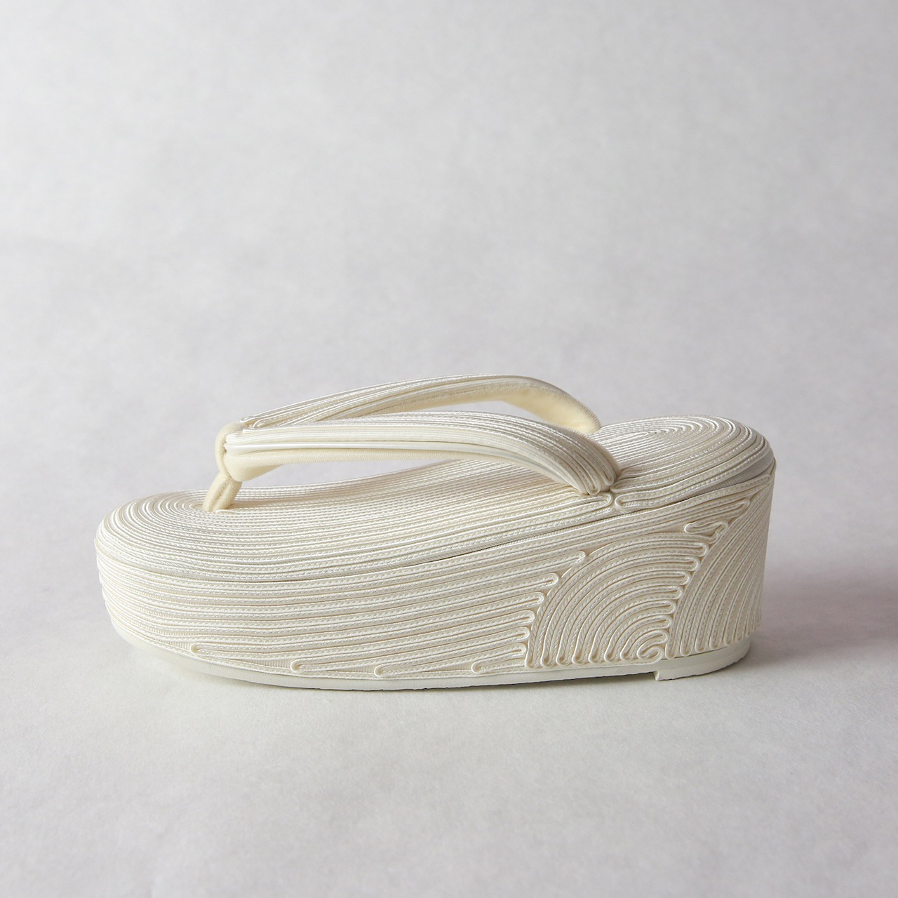 コード刺繍草履(アイボリー)  SAK-ks-01-2