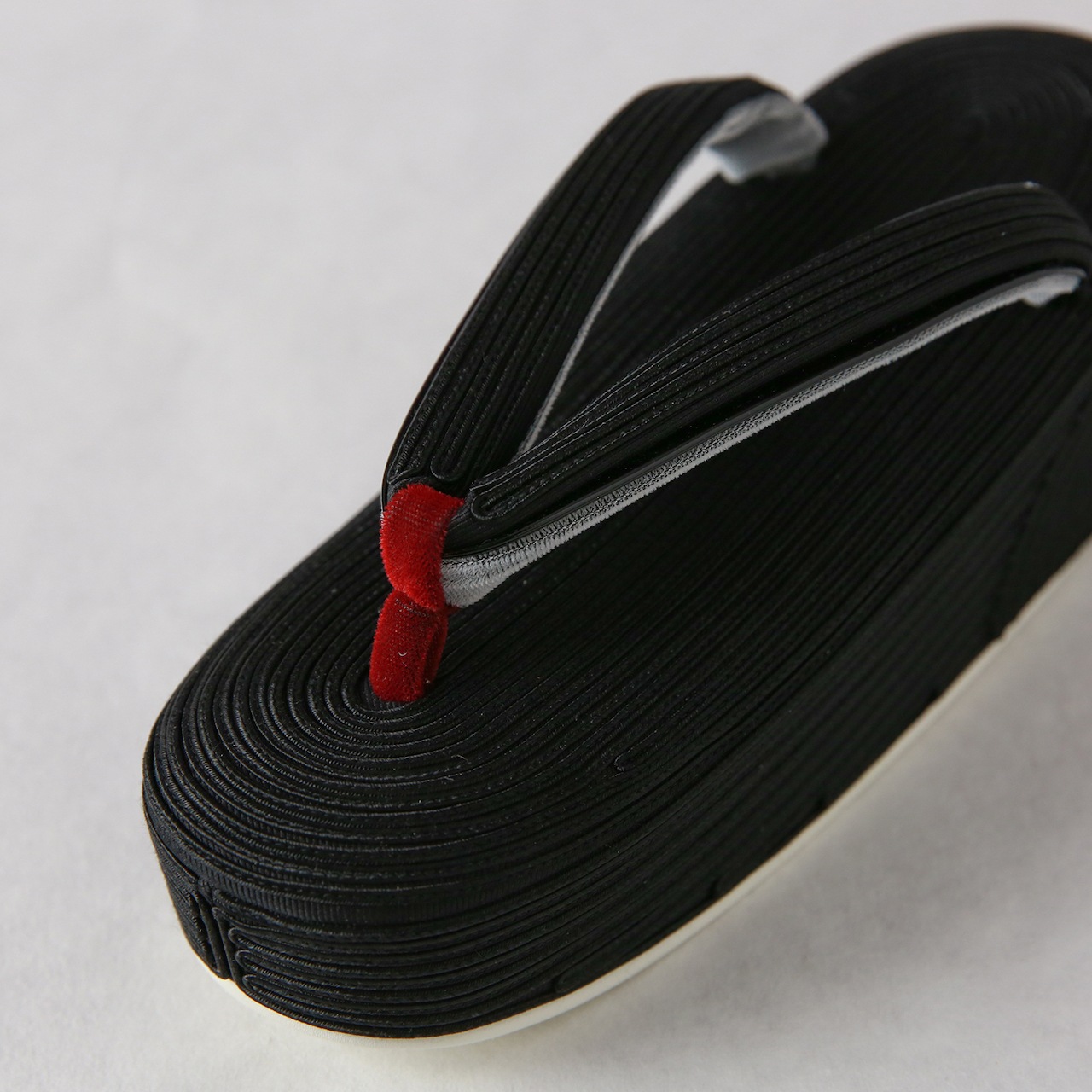 コード刺繍草履(ブラック) SAK-ks-01-1