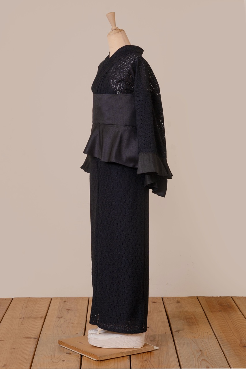 SAK-KMCFT20250611　クロス着物　フリルトップス（波レース・ブラック）　