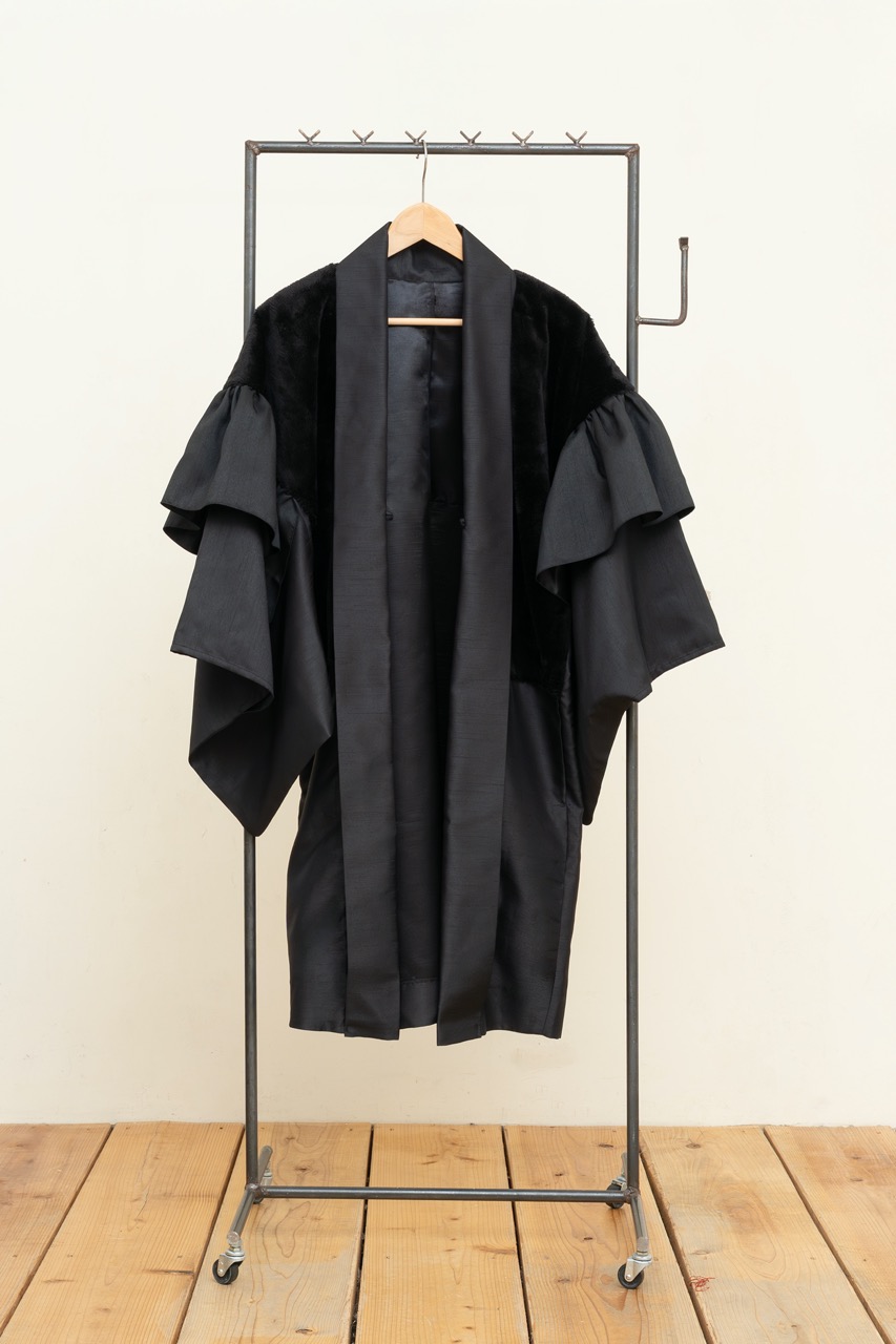 ボアフリル羽織コート（シャンタン・ブラック）SAK-FHAC 20251225