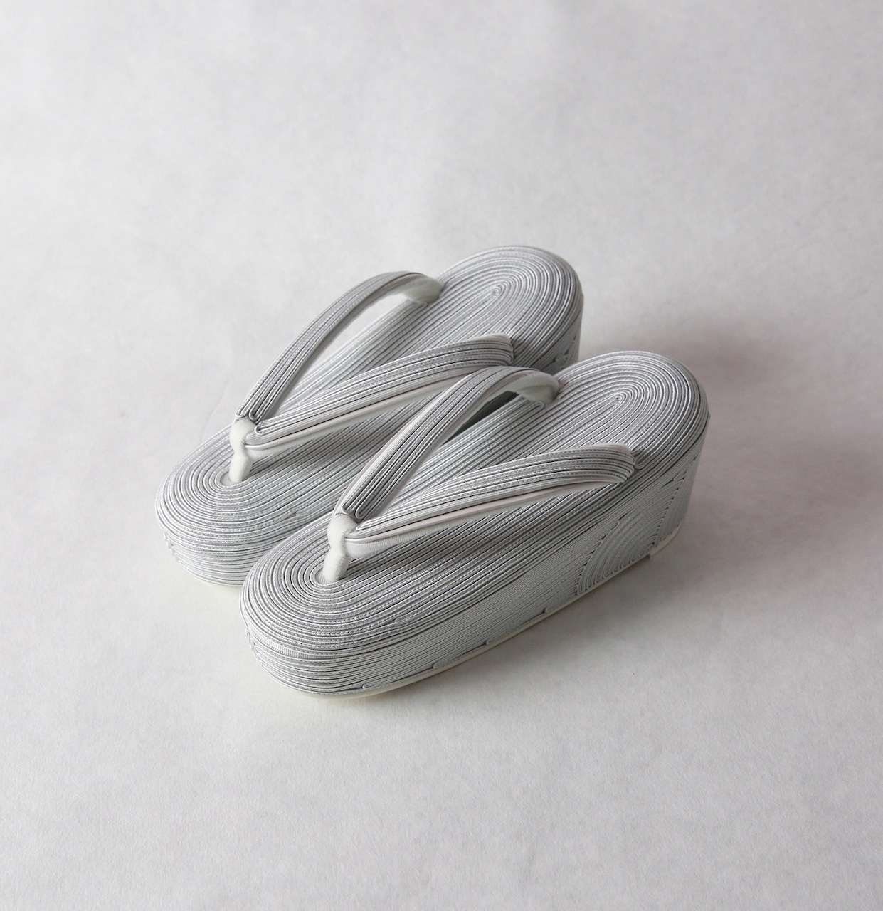 コード刺繍草履(シルバー) 　SAK-ks-01-3